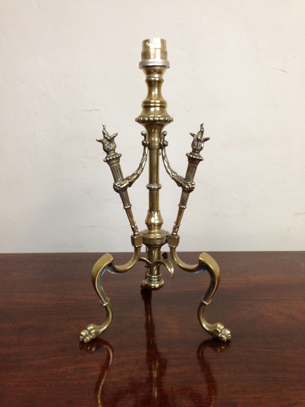 A Victorian brass pullman type table lamp c 1900
