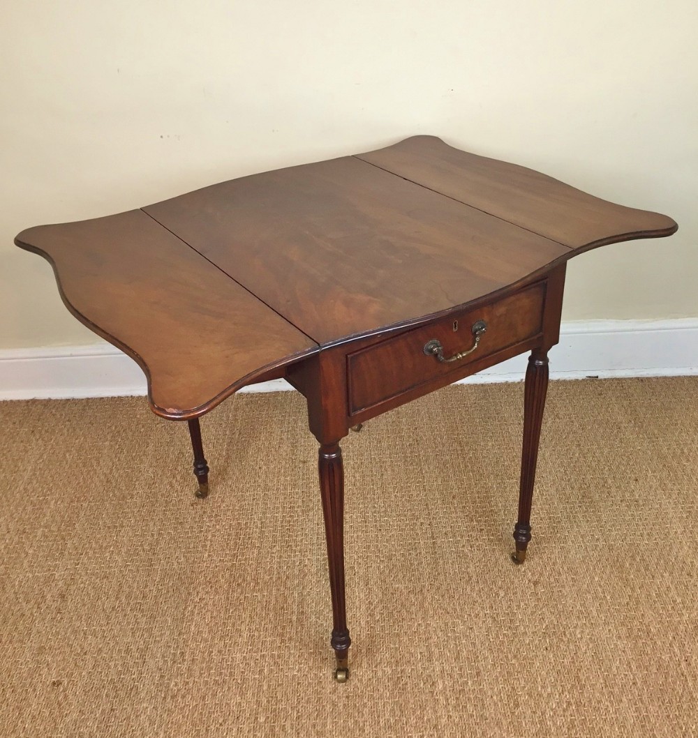 A George 111 mahogany butterfly Pembroke table circa 1790 