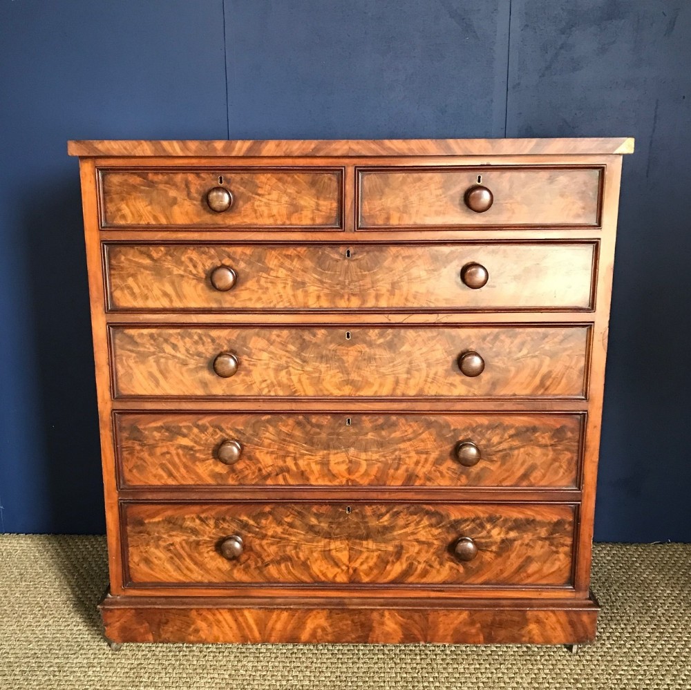 An early Victorian mahogany chest of drawers c 1850