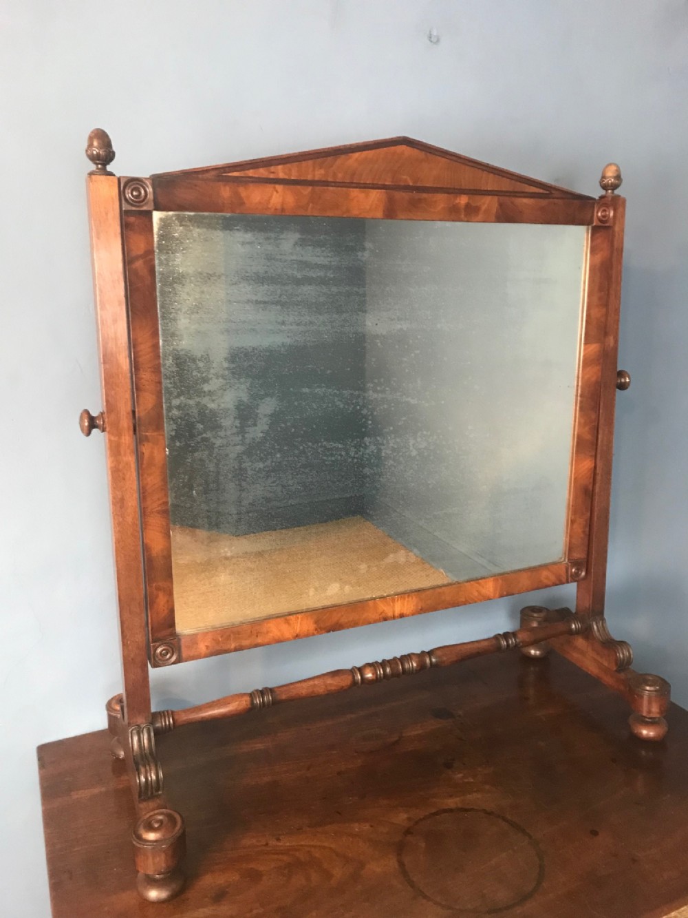 A Regency mahogany Dressing Table Mirror attributed to Gillows of Lancaster circa 1820