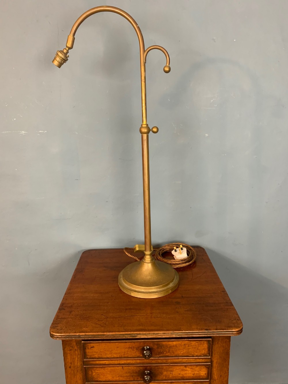 An Edwardian brass adjustable desk lamp circa 1910