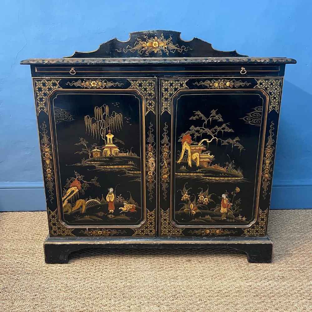 A late Victorian Chinoiserie lacquer cabinet circa 1890 