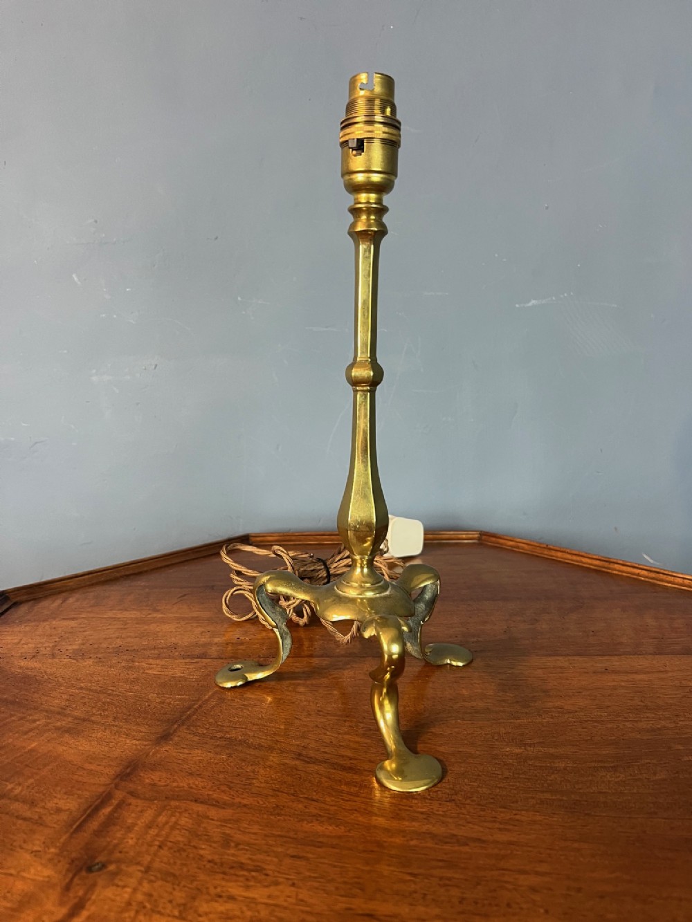An Edwardian brass Pullman lamp circa 1910 
