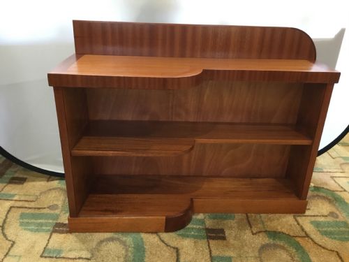 A Very Good Art Deco Bland Walnut Bookcase /  Shelving Unit.