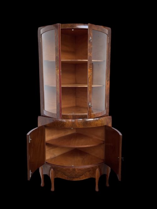 fig 2. Fine Art Deco Corner Display Cabinet by Maurice Adams