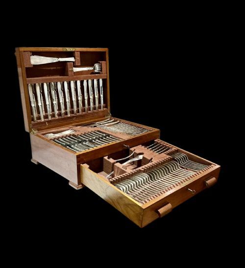 fig 1. Mappin and Webb Art Deco Canteen of Cutlery