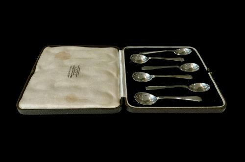 SET OF SIX BOXED SILVER ART DECO COFFEE SPOONS - ADDITIONAL PHOTO 1