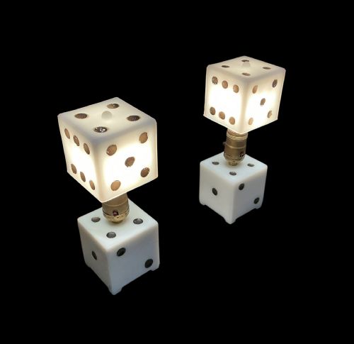 A PAIR OF AMERICAN DICE LAMPS - ADDITIONAL PHOTO 6
