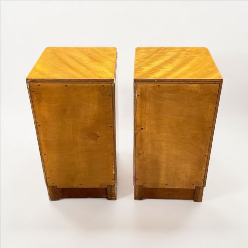 A PAIR OF ART DECO BEDSIDE TABLES - ADDITIONAL PHOTO 1