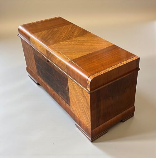 ART DECO BLANKET CHEST