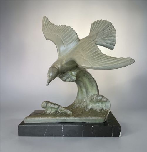 Art Deco Sculpture of a Seagull