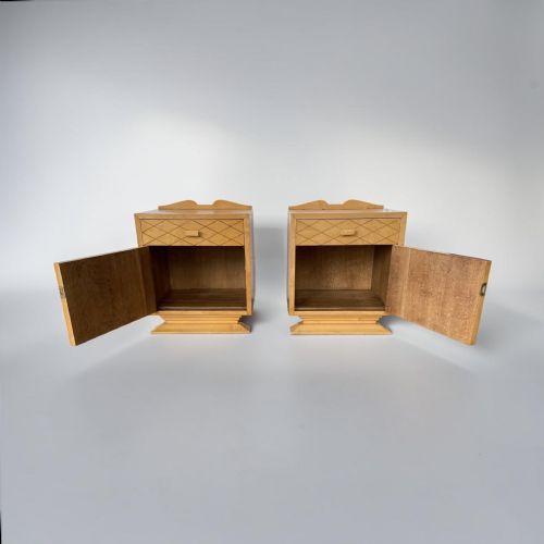 A PAIR OF ART DECO SCANDINAVIAN BEDSIDE TABLES - ADDITIONAL PHOTO 1