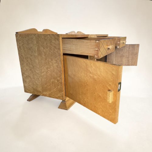 A PAIR OF ART DECO SCANDINAVIAN BEDSIDE TABLES - ADDITIONAL PHOTO 6