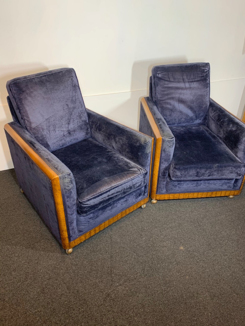 Art Deco Three Piece Suite for Reupholstery  View XIV