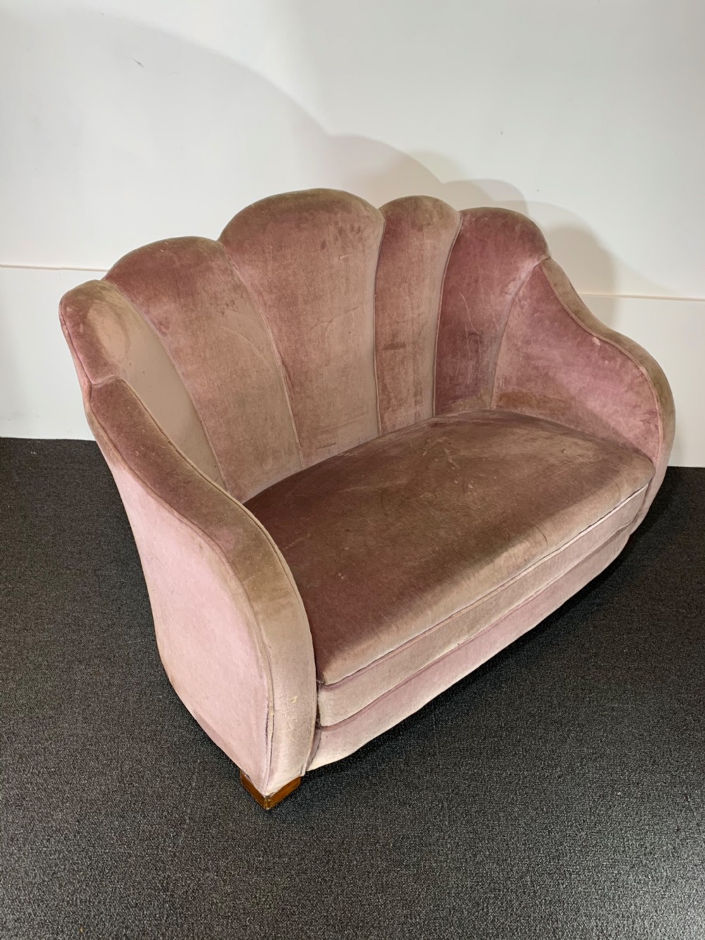 Art Deco Sofa for Reupholstery View II
