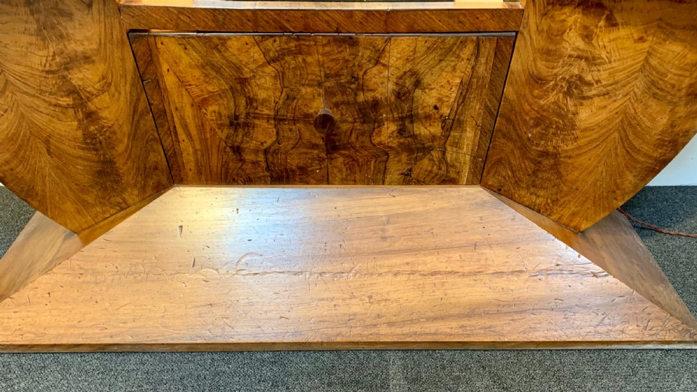 Art Deco Dressing Table View VII