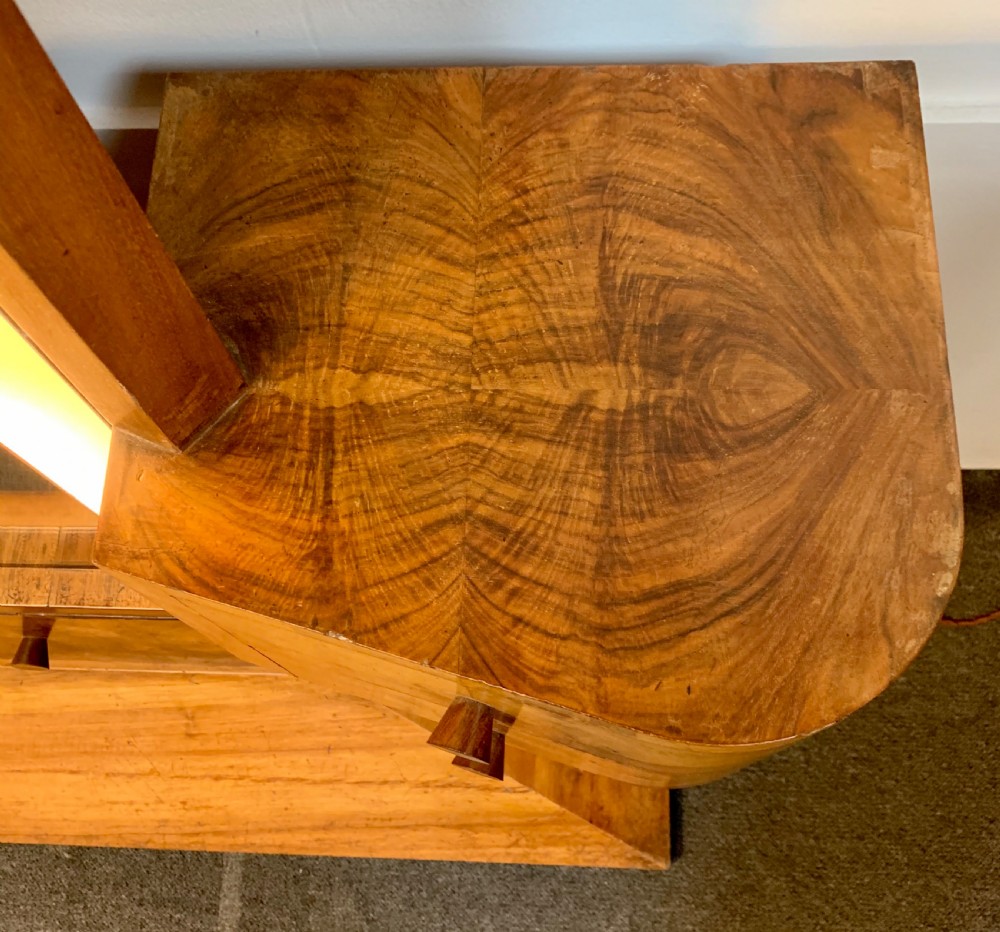 Art Deco Dressing Table View VIII