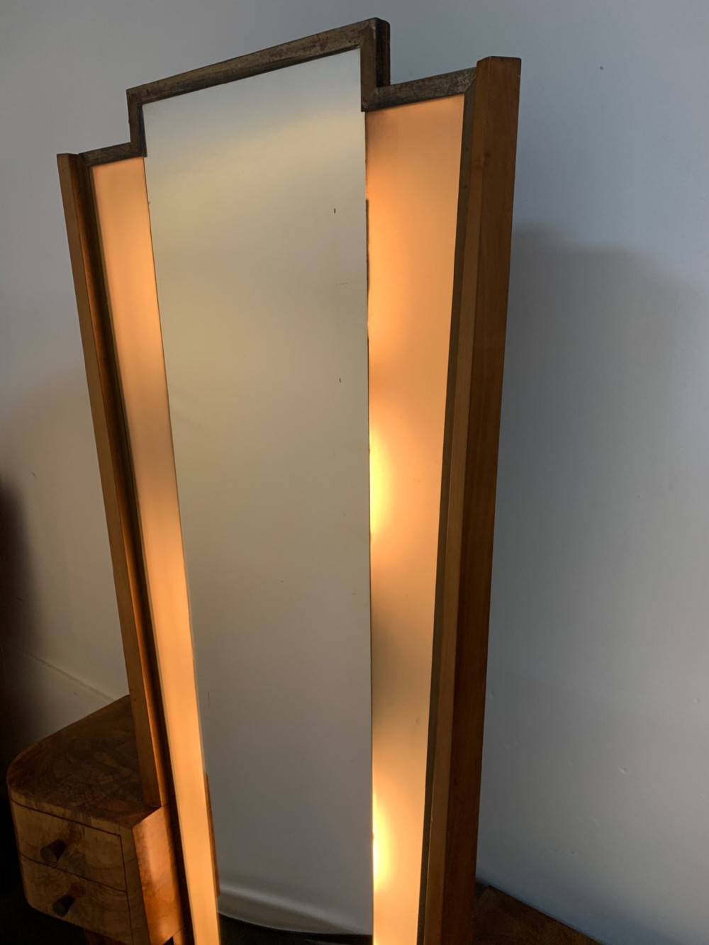 Art Deco Dressing Table View X