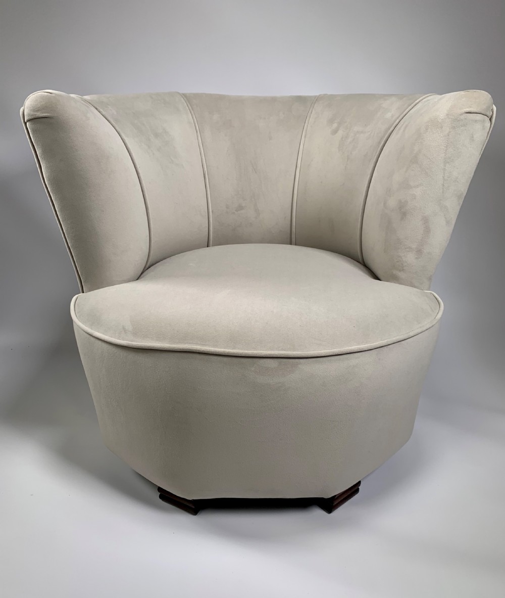 Art Deco Chair View II