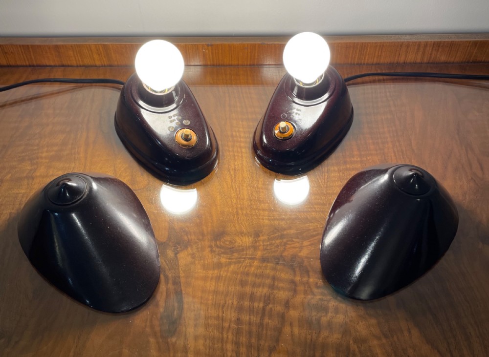 A pair of Art Deco Czech Bakelite desk or wall lamps by ESC Elektrosvit circa 1935. View XI