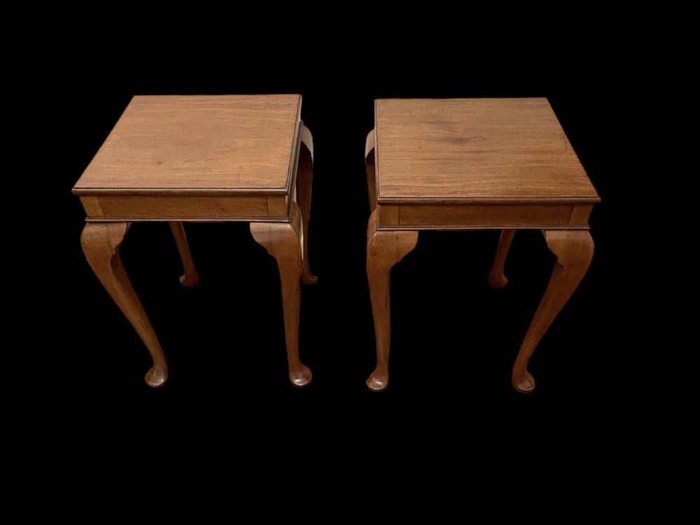 A Pair of 1930’s Lamp Tables