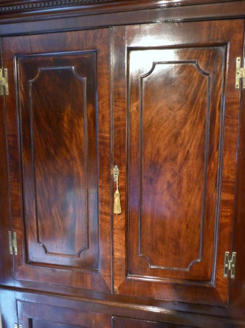 GEORGE III MAHOGANY CORNER CUPBOARD C1770 - ADDITIONAL PHOTO 6