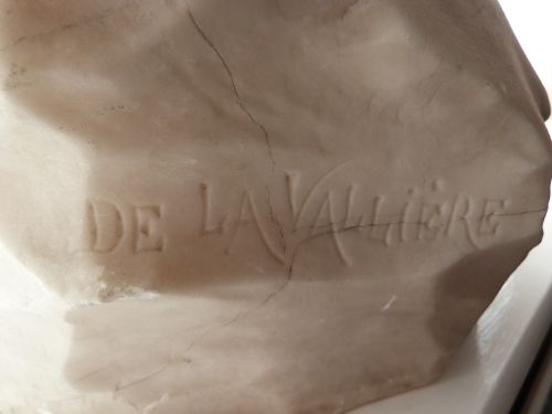 fig 5. Alabaster Bust of Louise De La Valliere c.1900; by Vittorio Pochini.