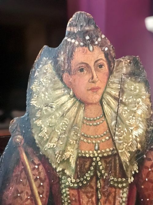 fig 2. Queen Elizabeth I dummy board, 18th/19th century