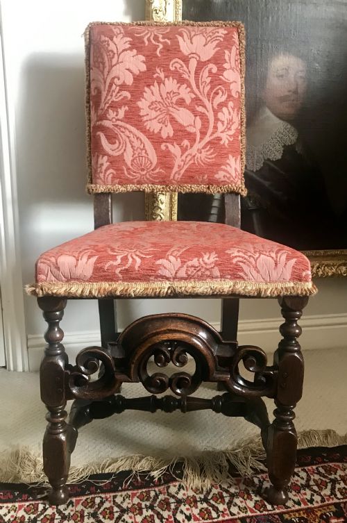 fig 1. William and Mary oak chair c.1690.