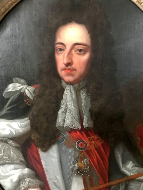 PAIR OF PORTRAITS OF KING WILLIAM AND QUEEN MARY AFTER WISSING - ADDITIONAL PHOTO 2