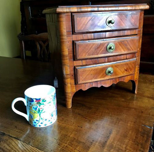 MINIATURE 19TH CENTURY KINGWOOD CHEST OF DRAWERS - ADDITIONAL PHOTO 1