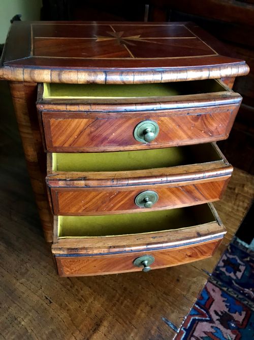 MINIATURE 19TH CENTURY KINGWOOD CHEST OF DRAWERS - ADDITIONAL PHOTO 3