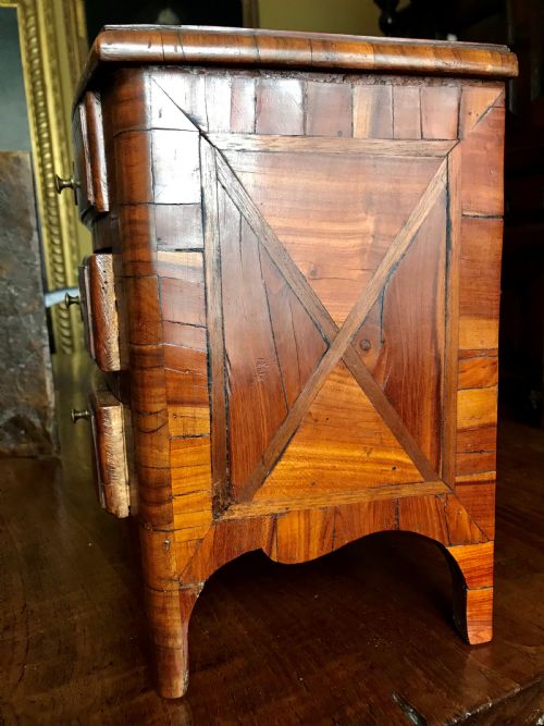 MINIATURE 19TH CENTURY KINGWOOD CHEST OF DRAWERS - ADDITIONAL PHOTO 5
