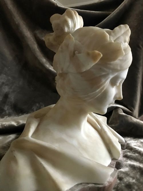 fig 3. Portrait bust of Sappho, by A. Gennai.
