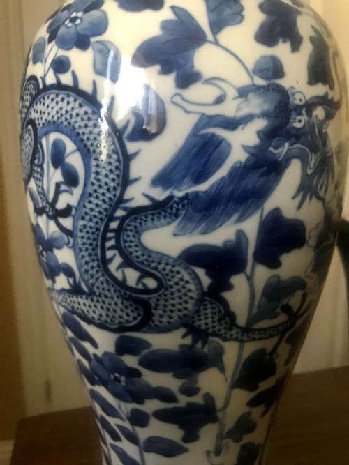 fig 2. Chinese Blue and White Vase, late 18th/early 19th century
