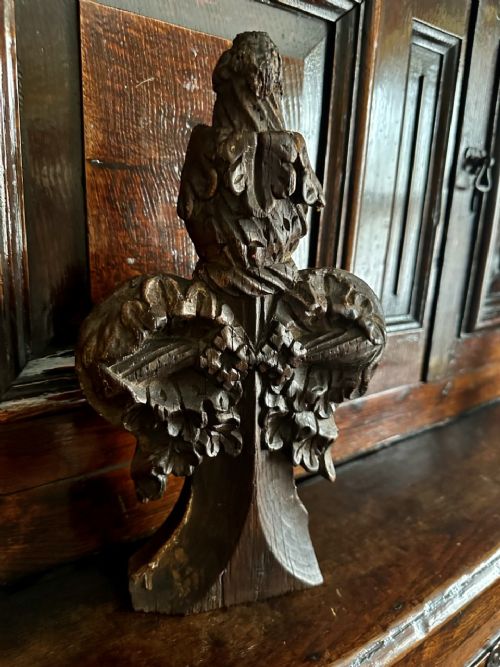 Oak 'Poppy Head', C1580/1630.