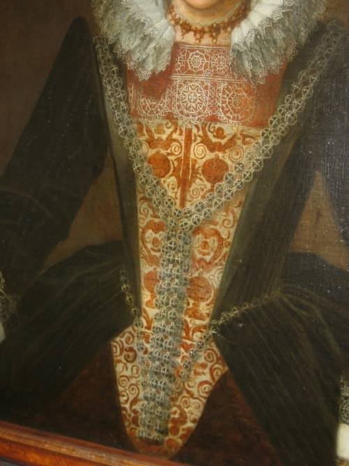 fig 2. SOLD....Portrait of a Noblewoman c.1600-1620: Anglo-Dutch School