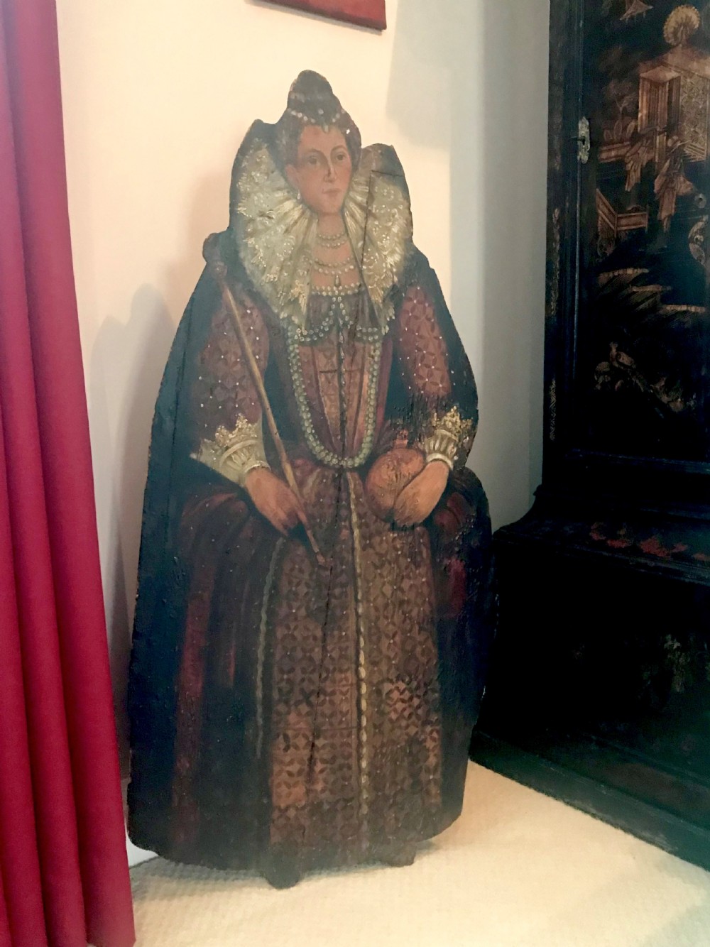 Queen Elizabeth I dummy board, 18th/19th century View II