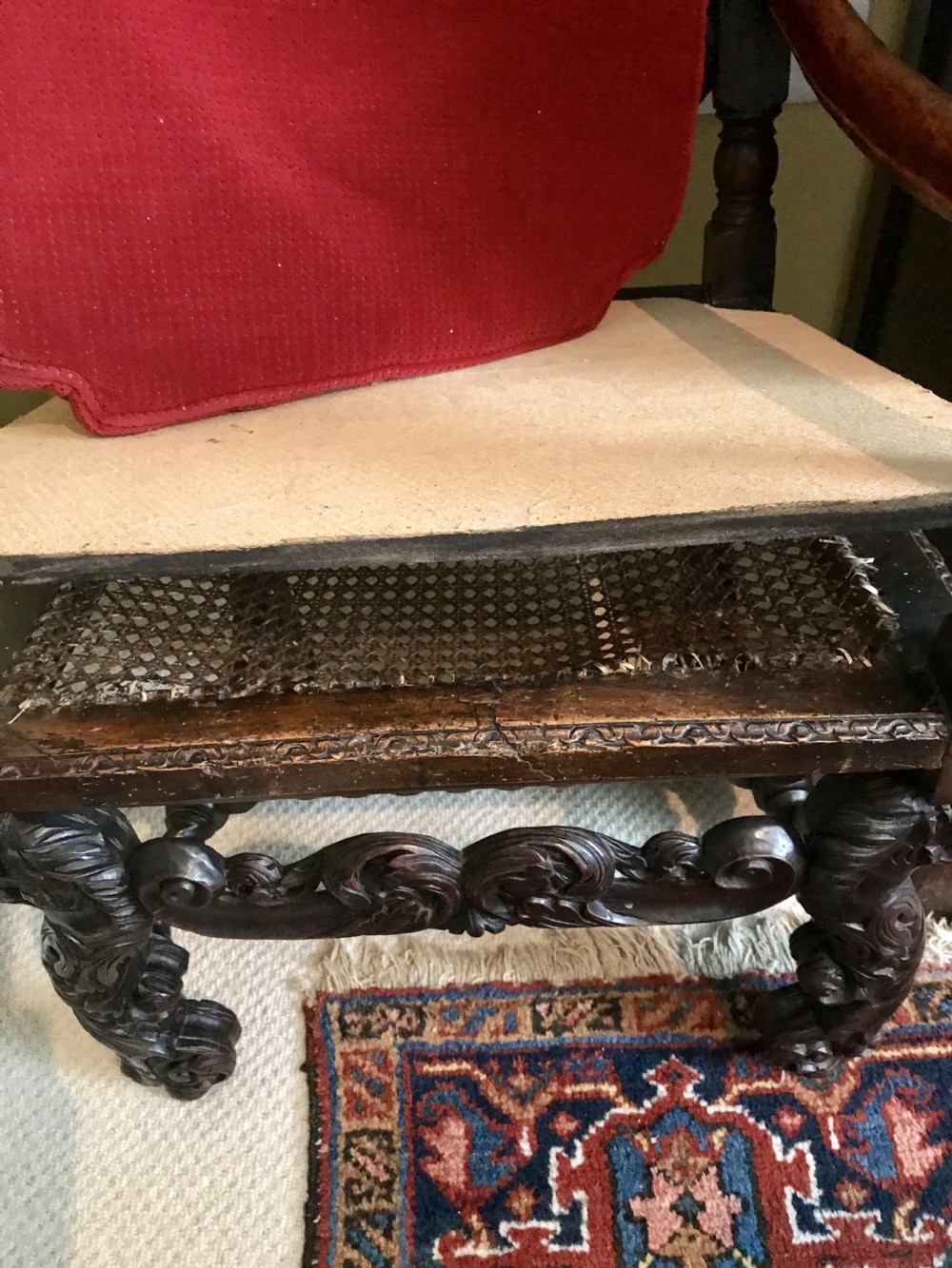 Pair of magnificent carved walnut armchairs, Dutch, 17th century. View XIV