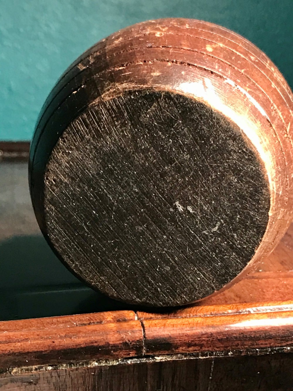 Pencil/pen holder made from the woodwork of RMS Mauretania. View III