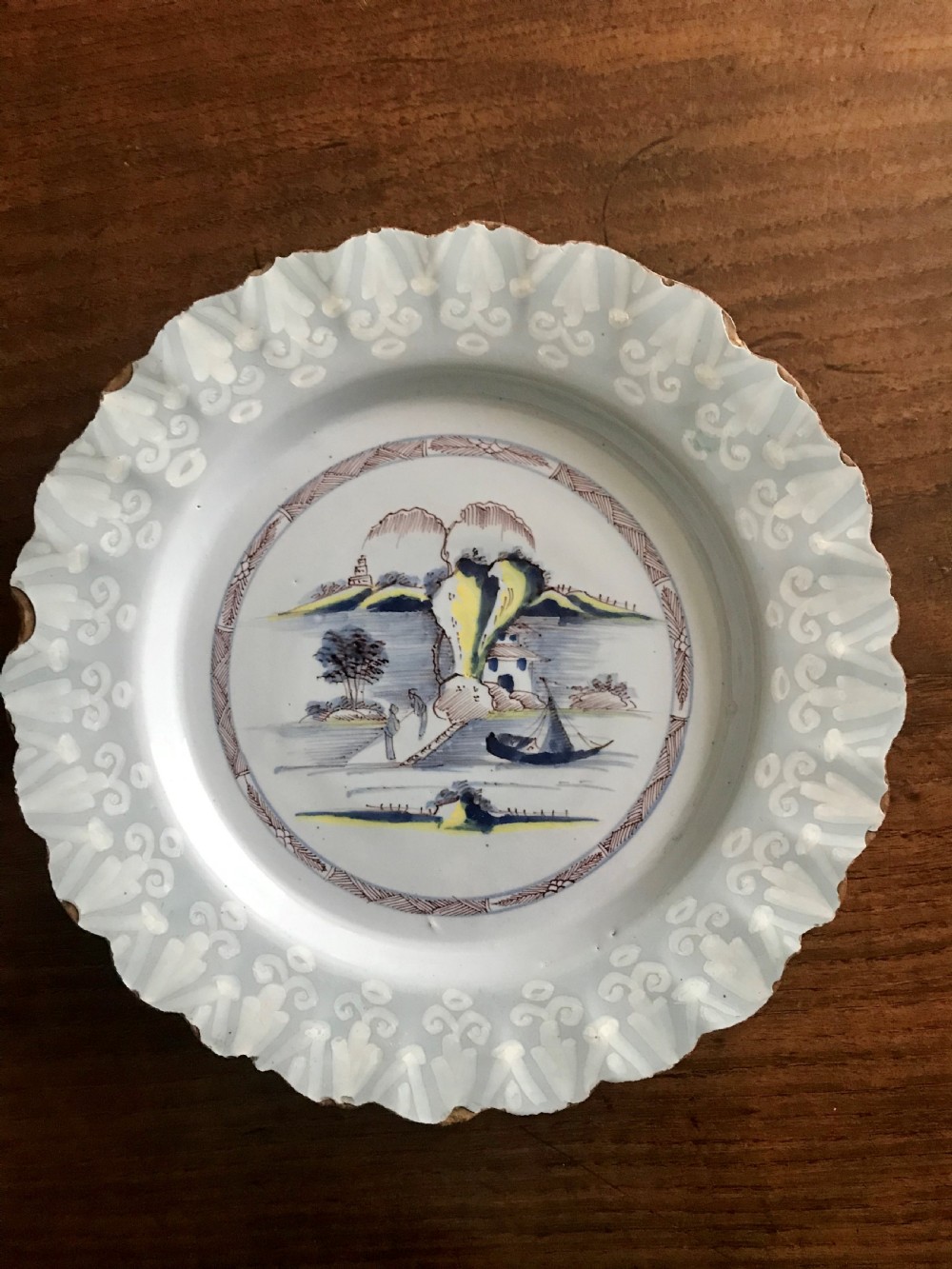 Bristol delft bianco supra bianco plate c.1760-70