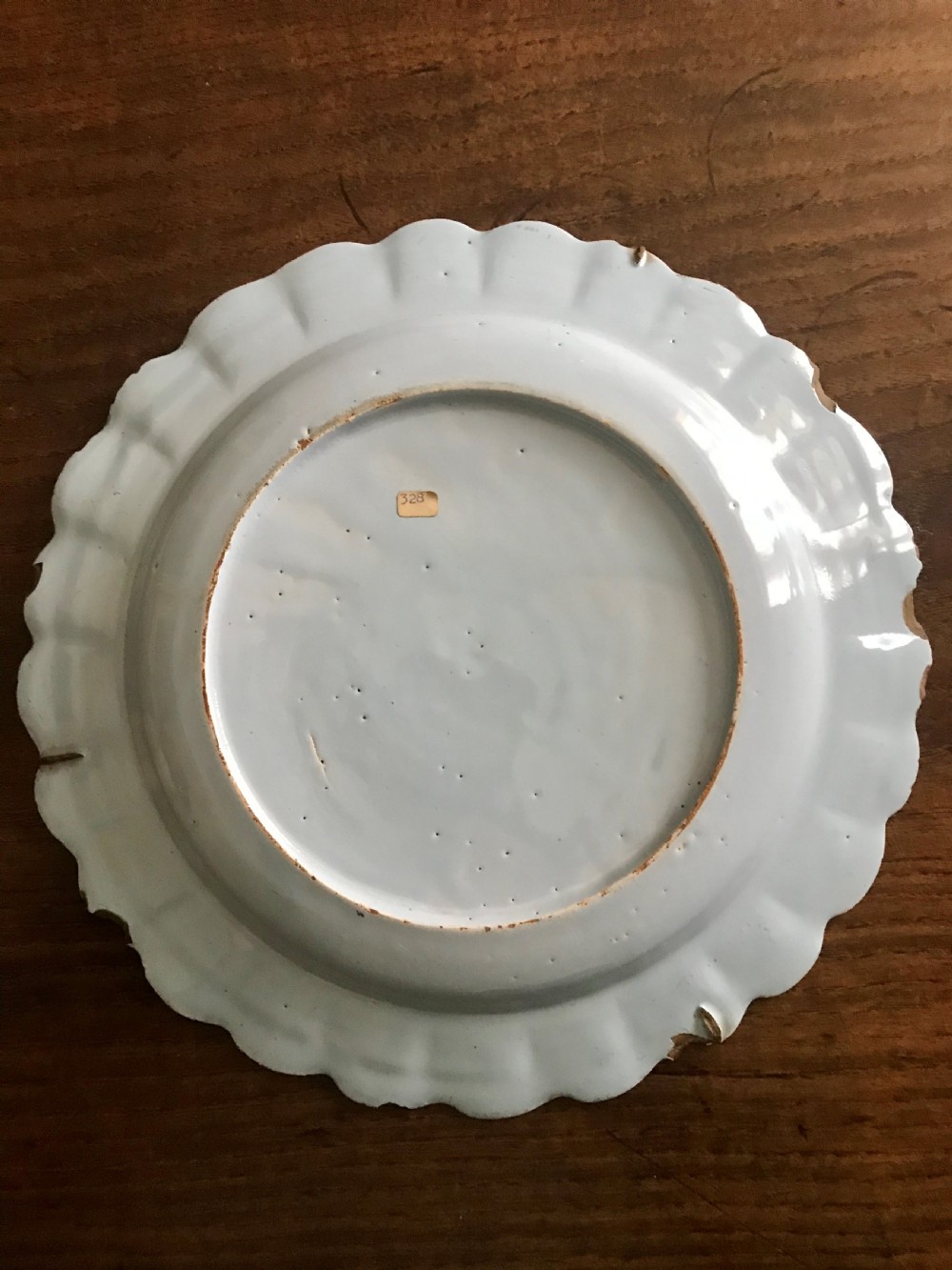 Bristol delft bianco supra bianco plate c.1760-70 View III