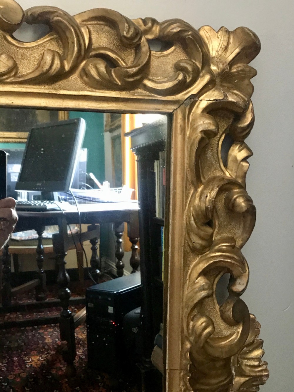 Early 19th century Florentine carved and giltwood mirror. View IV