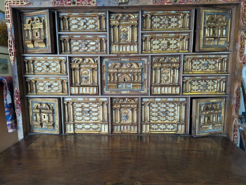 EARLY 1700S WALNUT SPANISH VARGUENO WITH 19TH CENTURY STAND - ADDITIONAL PHOTO 7