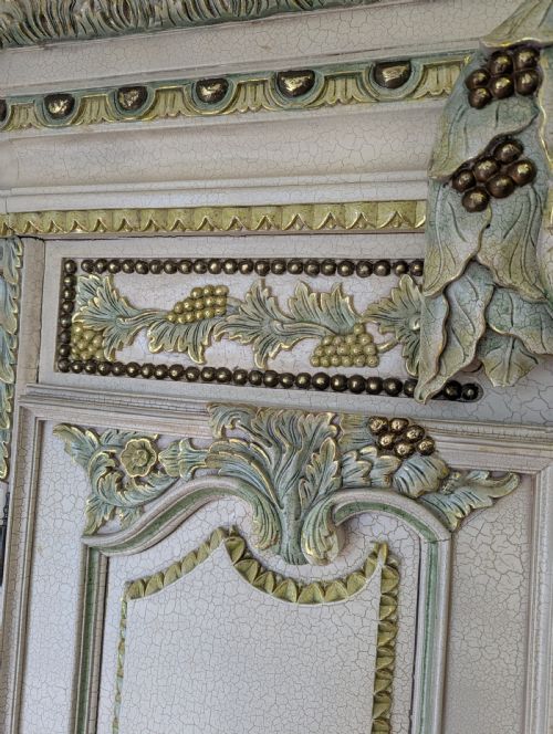 19TH CENTURY FRENCH WEDDING ARMOIRE WARDROBE - ADDITIONAL PHOTO 1