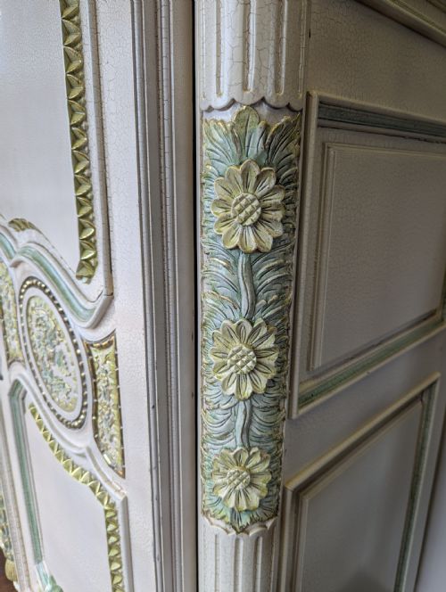 19TH CENTURY FRENCH WEDDING ARMOIRE WARDROBE - ADDITIONAL PHOTO 9