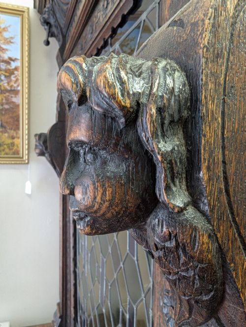 FLEMISH MECHELEN RENAISSANCE LION HEAD CUPBOARD CIRCA 1860 - ADDITIONAL PHOTO 1