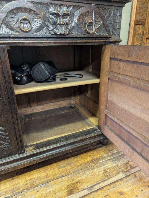 19TH CENTURY JACOBEAN REVIVAL GREENMAN OAK DRESSER - ADDITIONAL PHOTO 4