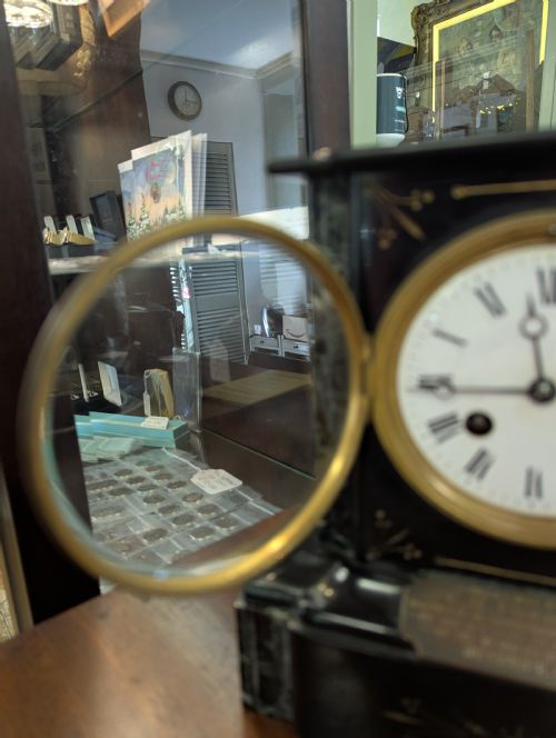 19TH CENTURY MARBLE MANTLE CLOCK WITH 8 DAY MOVEMENT - ADDITIONAL PHOTO 4