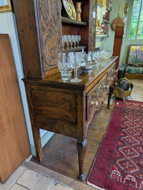 18TH CENTURY ORNATELY CARVED JACOBEAN OAK DRESSER - ADDITIONAL PHOTO 2